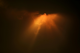 Cháy rừng ở Australia tạo hình thái thời tiết kỳ quái 